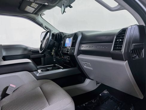 Used 2019 Ford F250 XLT w/ XLT Premium Package AWD/4WD image 26