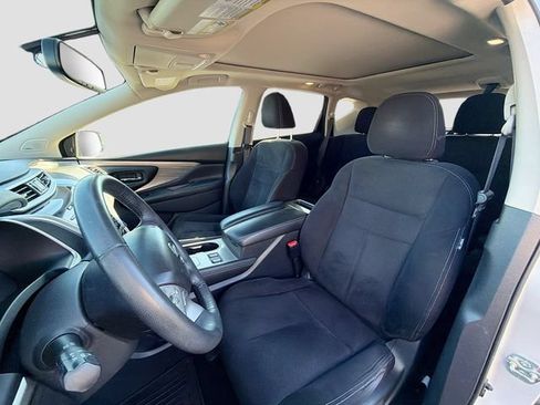 Used 2018 Nissan Murano SV w/ Premium Package AWD/4WD image 11