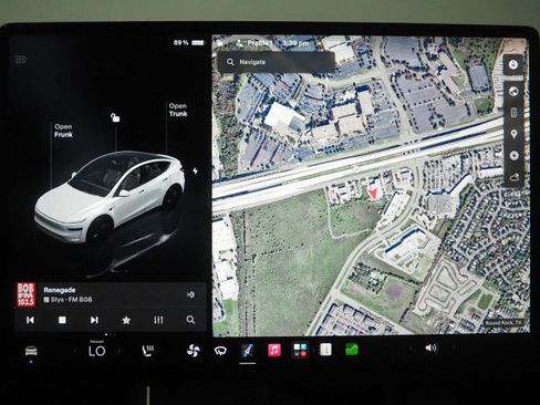 Used 2026 Tesla Model Y Long Range AWD/4WD image 32