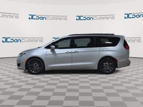 Used 2020 Chrysler Pacifica Touring-L Plus w/ Advanced Safetytec Group image 5