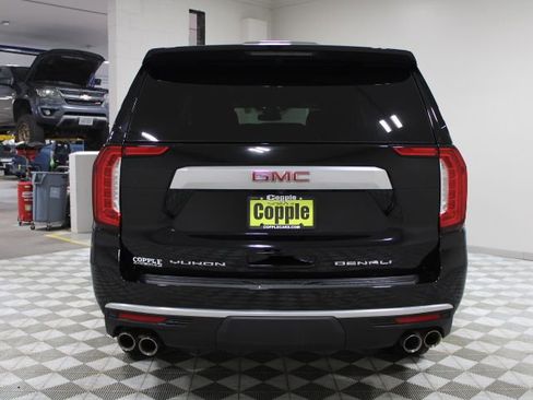 Used 2024 GMC Yukon XL Denali image 10
