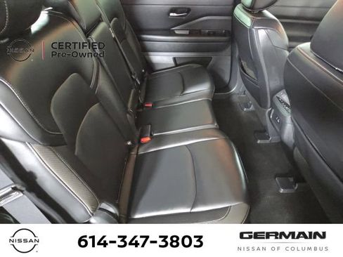 Certified 2024 Nissan Pathfinder SL w/ Black Appearance Package AWD/4WD image 23