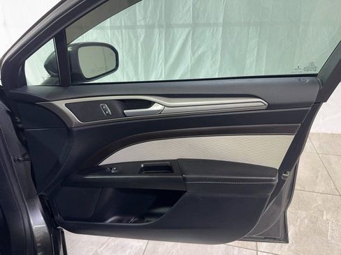 Used 2020 Ford Fusion SE w/ Equipment Group 151A image 37