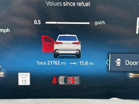 Used 2025 BMW X5 xDrive40i w/ Climate Comfort Package image 42