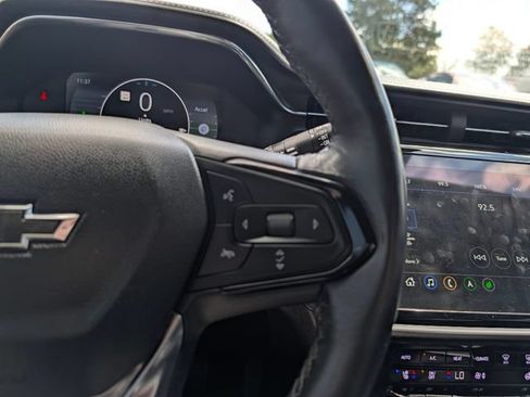 Used 2023 Chevrolet Bolt EUV Premier w/ Sun & Sound Package FWD image 21
