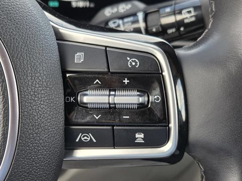Used 2024 Kia Carnival SX Prestige FWD image 17