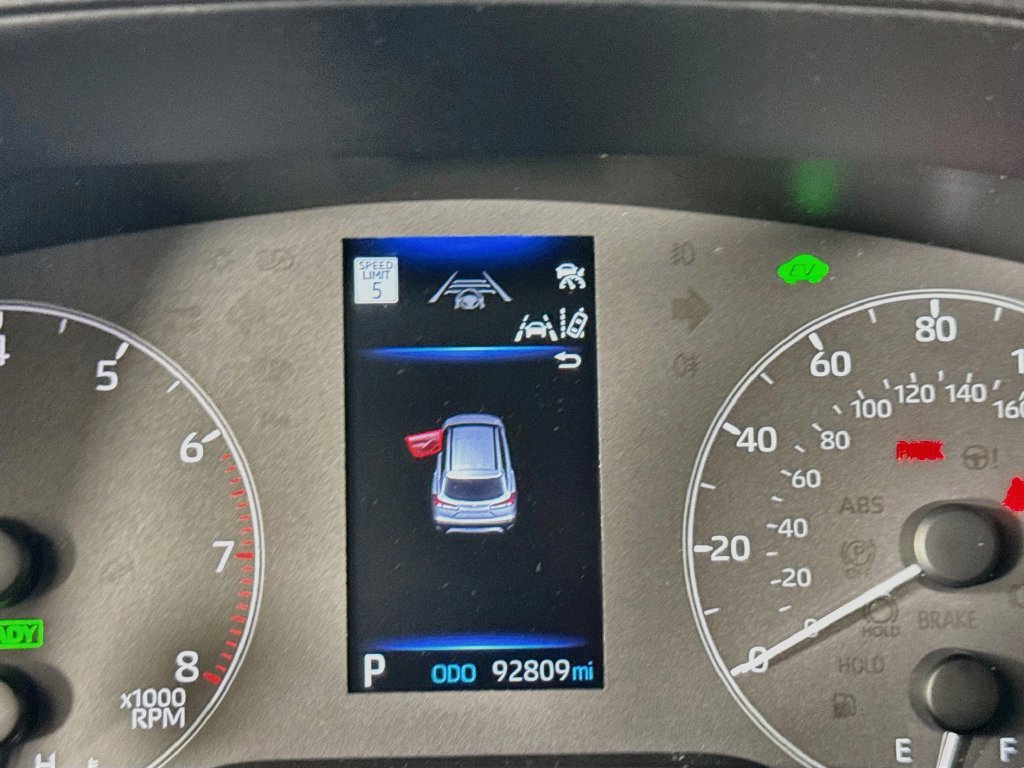 Used 2025 Toyota Corolla Cross AWD Hybrid image 15