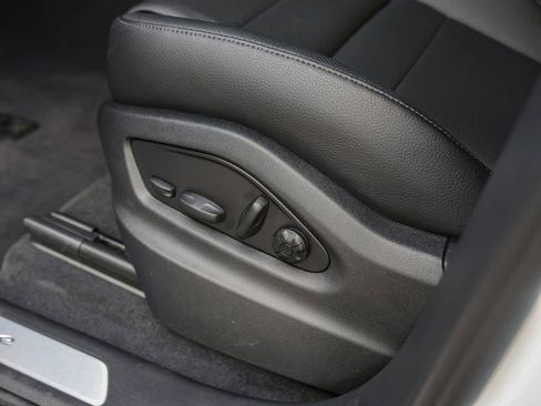 New 2025 Porsche Cayenne image 15