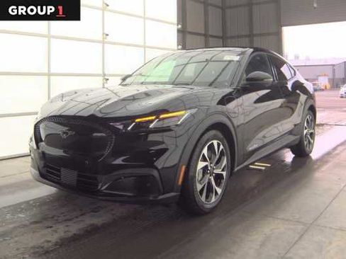 Used 2025 Ford Mustang Mach-E Select w/ Comfort Package Lite image 1