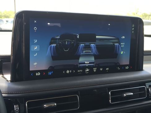 New 2025 Lincoln Aviator Premiere w/ Equipment Group 101A image 18