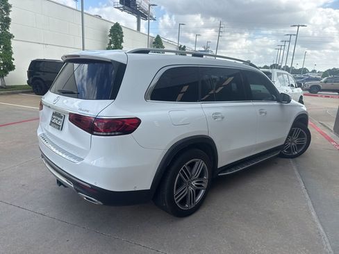 Used 2021 Mercedes-Benz GLS 450 4MATIC image 3