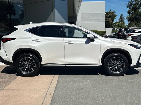 Used 2025 Lexus NX 350h AWD w/ Accessory Package (2T) image 3