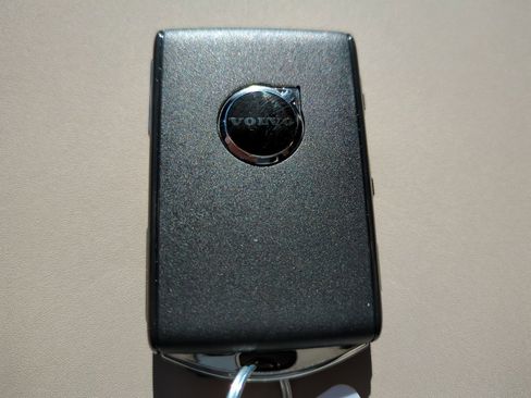 New 2026 Volvo XC60 B5 Plus w/ Protection Package Premier image 28