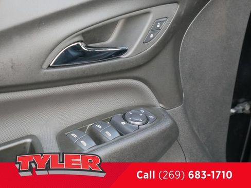 Used 2023 Chevrolet Equinox RS w/ RS Leather Package AWD/4WD image 19