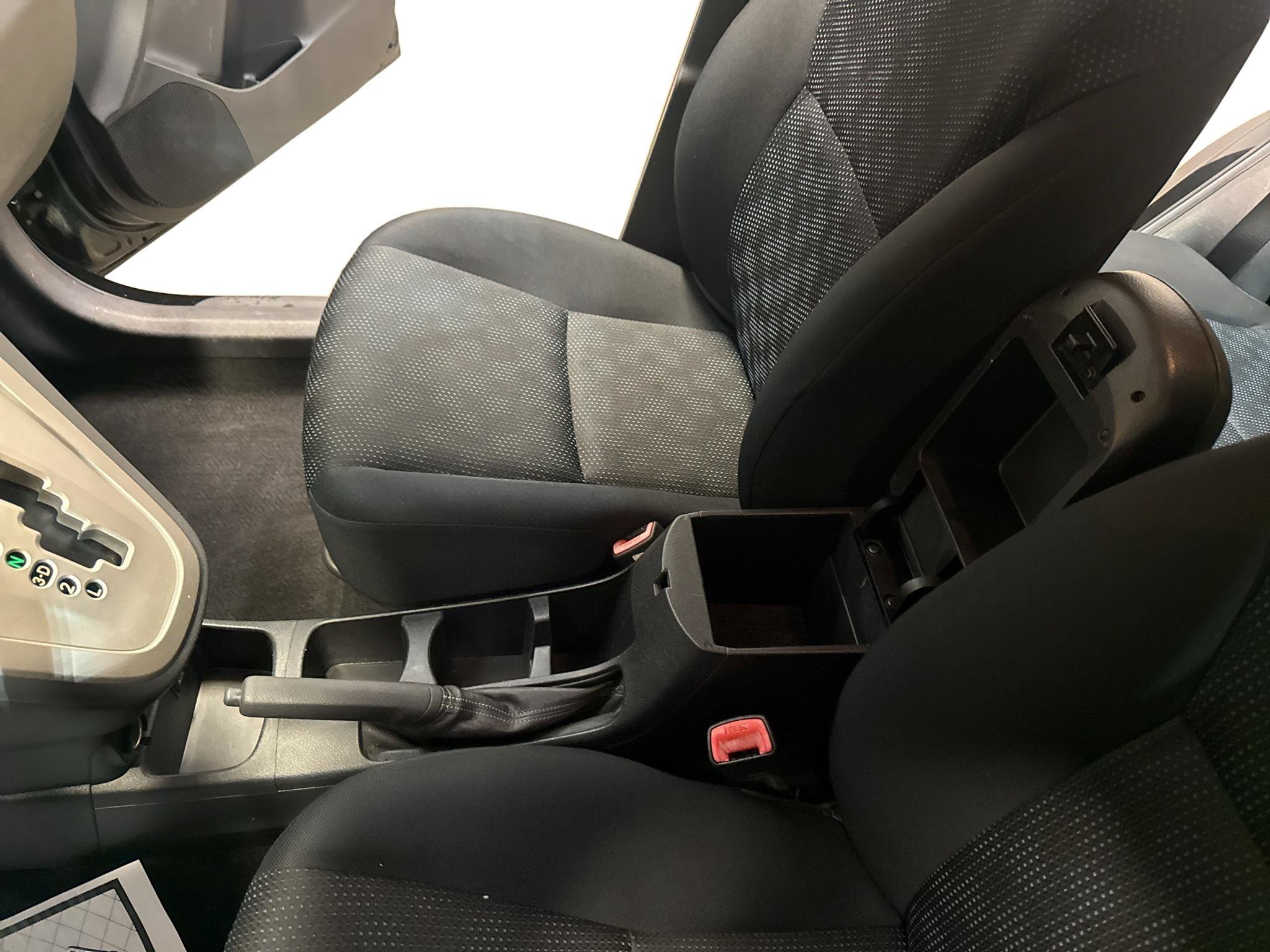 Used 2009 Toyota Matrix FWD image 20