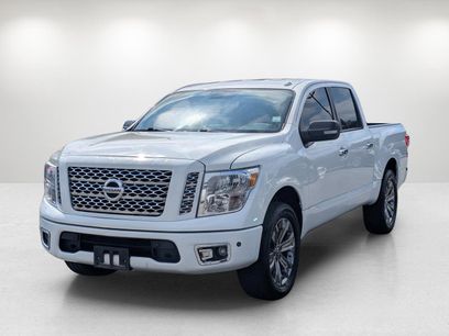 Used 2018 Nissan Titan SV w/ SV Convenience Package