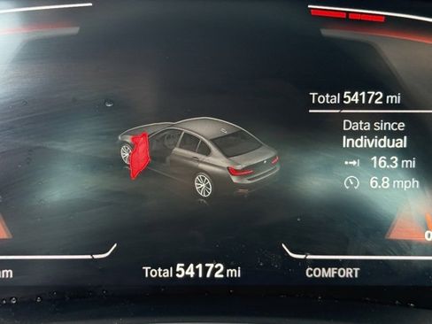 Used 2021 BMW 330i Sedan w/ Driving Assistance Package image 26