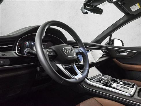 Certified 2025 Audi Q7 2.0T Premium Plus w/ Premium Plus Package image 10