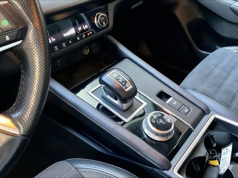 Used 2024 Mitsubishi Outlander SE FWD image 11