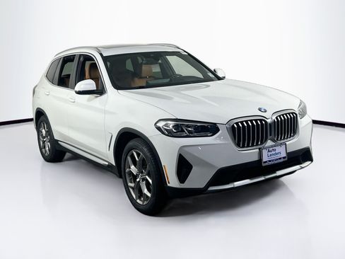 Used 2022 BMW X3 xDrive30i w/ Premium Package 2 (ZPA) AWD/4WD image 3