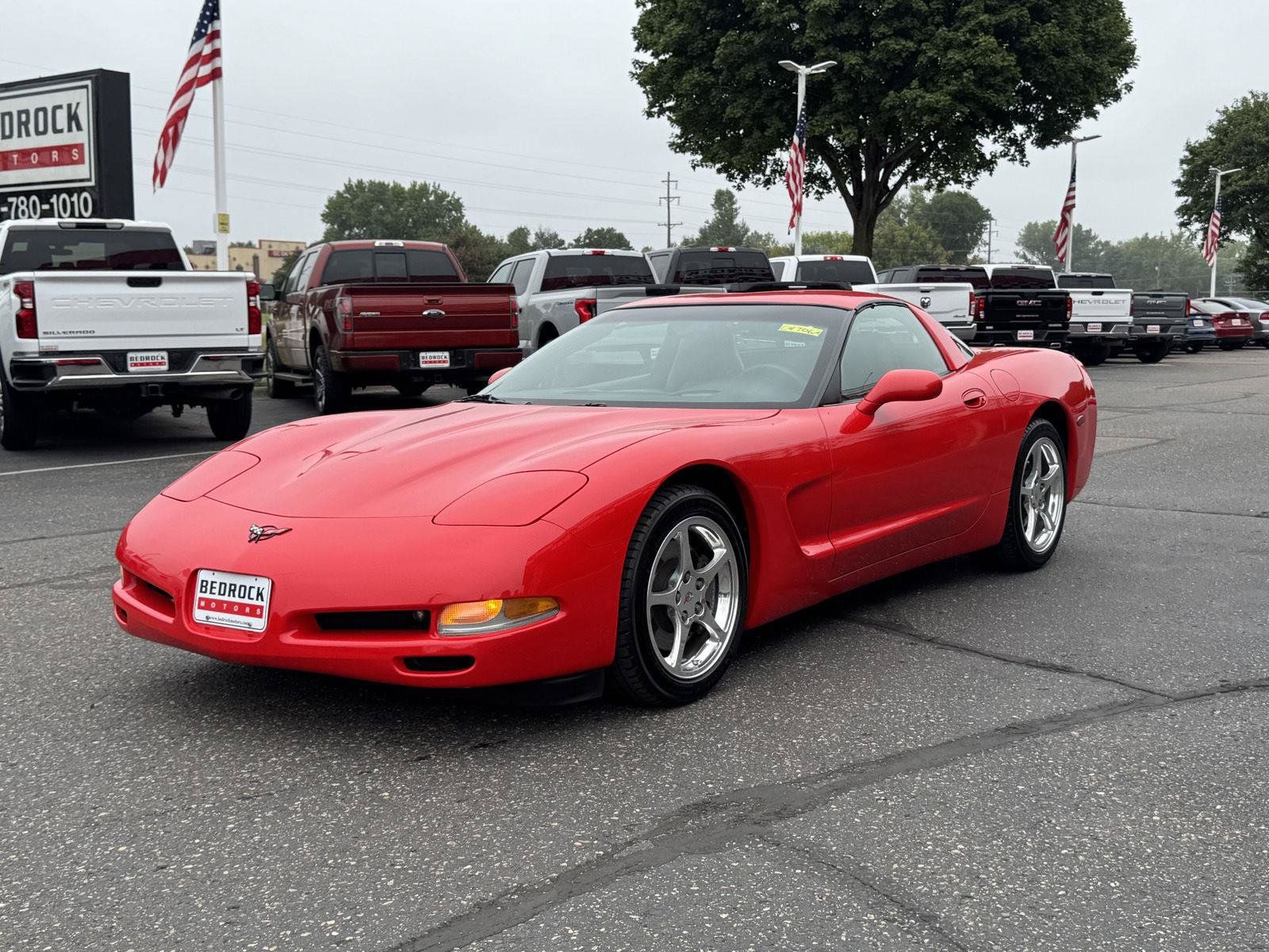 Used 2001 Chevrolet Corvette Coupe w/ Preferred Equipment Group2 RWD image 3