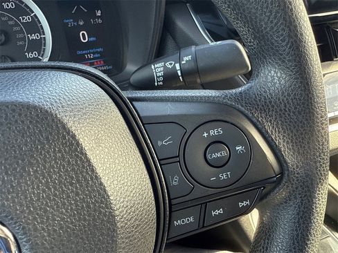 Used 2022 Toyota Corolla LE image 21
