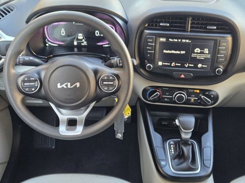 Certified 2025 Kia Soul LX image 27