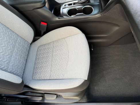 Used 2024 Chevrolet Equinox LS FWD image 14