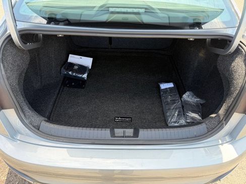 Used 2022 Volkswagen Jetta SE FWD image 23