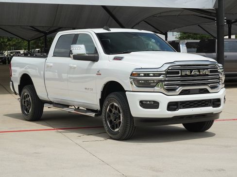 Used 2025 RAM 2500 Laramie AWD/4WD image 6