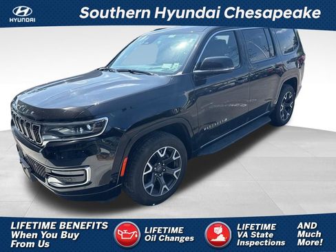 Used 2024 Jeep Wagoneer Series III AWD/4WD image 1