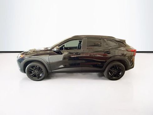 Used 2024 Chevrolet Trax ACTIV FWD image 9
