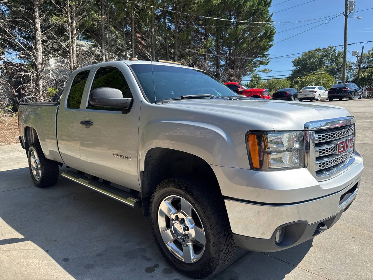 Used 2012 GMC Sierra 2500 SLE w/ SLE Preferred Package AWD/4WD image 7