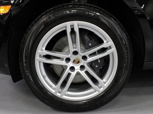 New 2026 Porsche Macan image 11