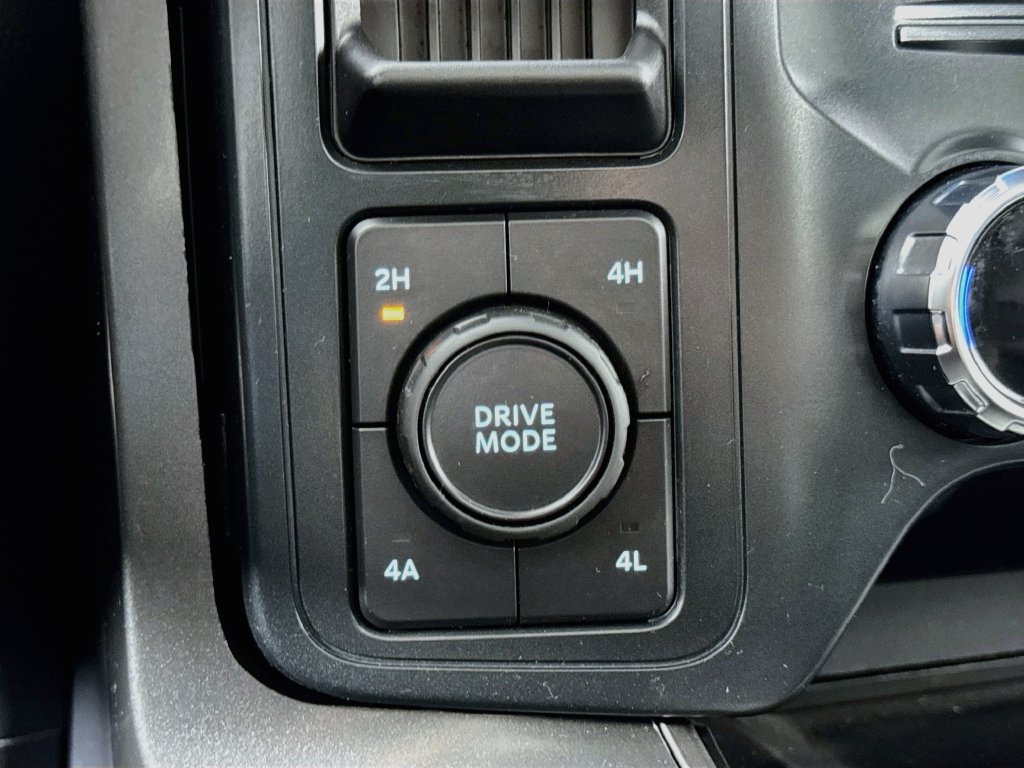 Used 2025 Ford F150 Lariat AWD/4WD image 22