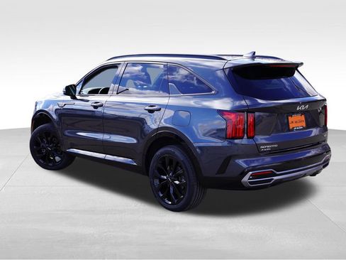 Certified 2023 Kia Sorento SX image 7