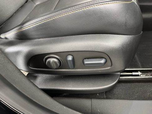 Certified 2023 Chevrolet Equinox Premier AWD/4WD image 9