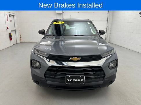 Used 2021 Chevrolet TrailBlazer LS AWD/4WD image 2