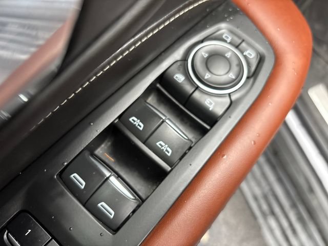 Used 2023 GMC Yukon XL Denali Ultimate AWD/4WD image 12