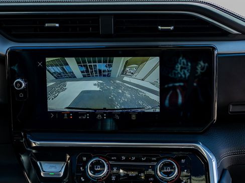 Used 2024 GMC Sierra 2500 Denali w/ Denali Reserve Package image 26