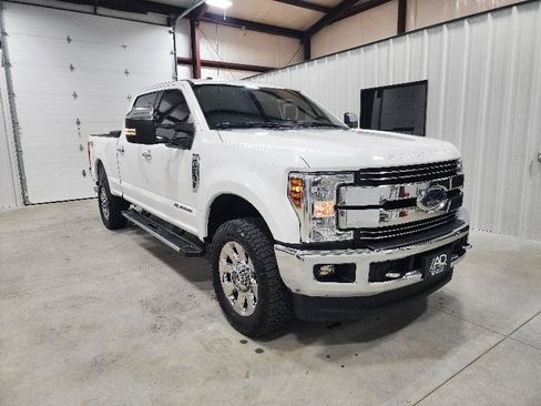 Used 2018 Ford F350 Lariat w/ Chrome Package image 2