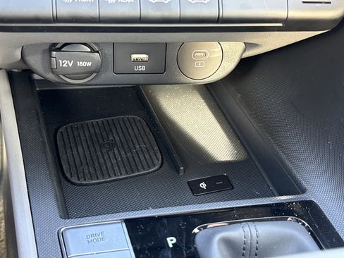Used 2025 Hyundai Elantra Sport FWD image 26