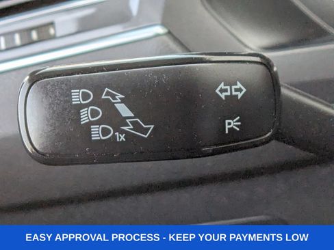 Used 2021 Volkswagen Tiguan SEL AWD/4WD image 37