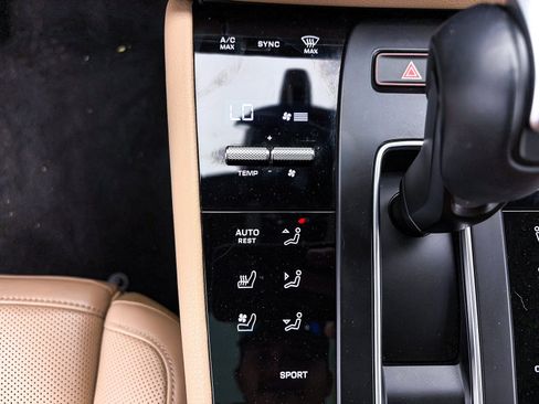 Used 2023 Porsche Macan S image 27