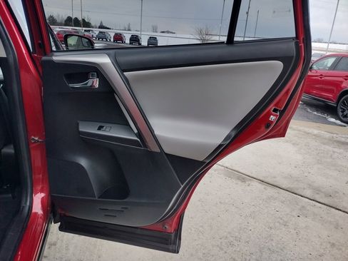 Used 2016 Toyota RAV4 XLE image 23