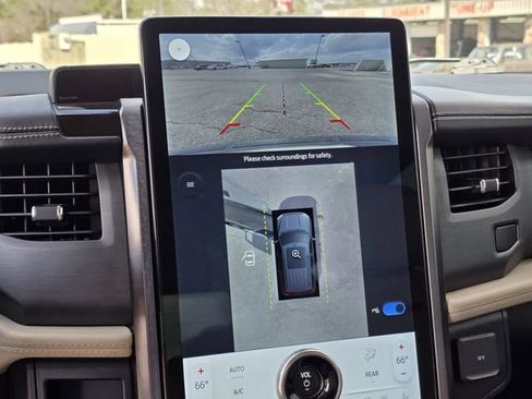 Certified 2023 Ford Expedition Platinum image 11