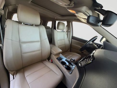 Used 2019 Jeep Grand Cherokee Limited AWD/4WD image 21