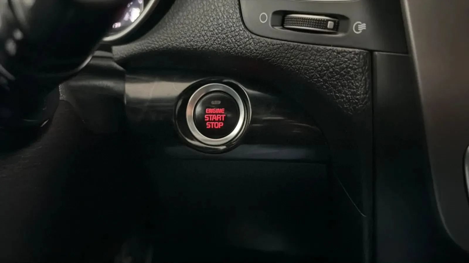 Used 2014 Kia Sorento SX w/ 3rd Row Package FWD image 15