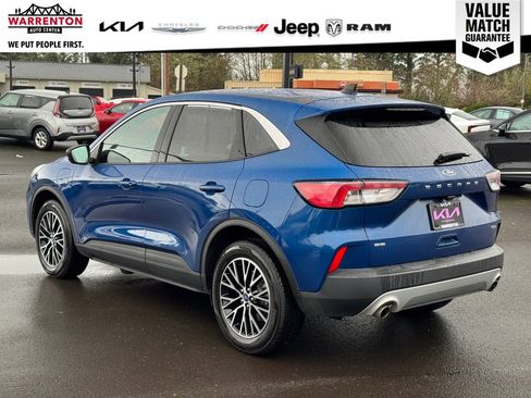 Used 2022 Ford Escape SE image 4