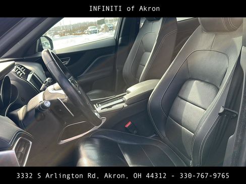 Used 2018 Jaguar F-PACE R-Sport image 43